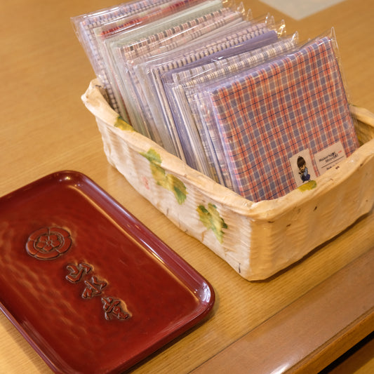 鎌倉シャツのハンカチをプレゼント!