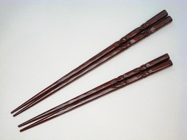 Chopstick / gingkgo leaves