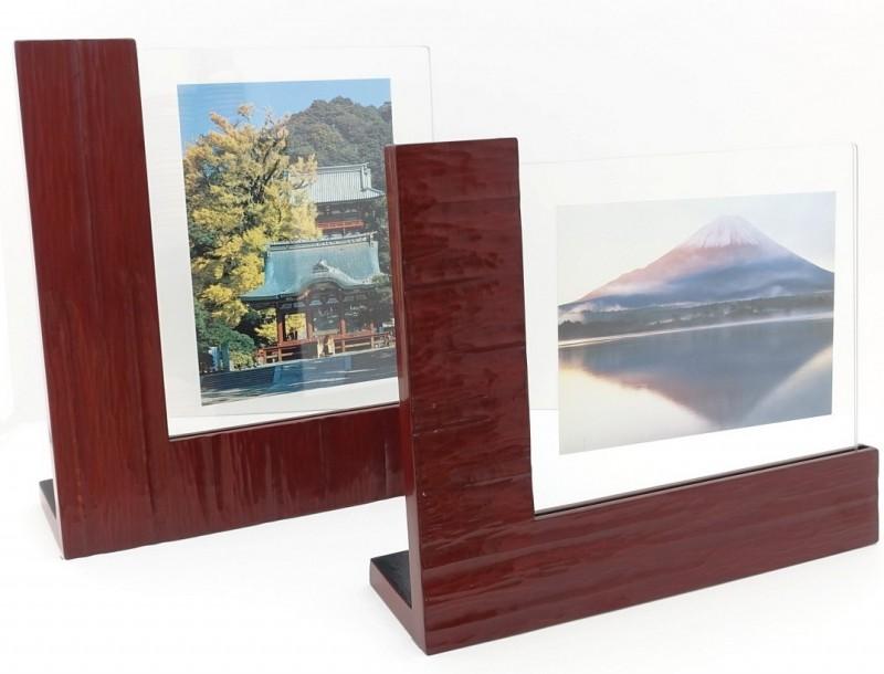 L-shape photo frame / wave pattern