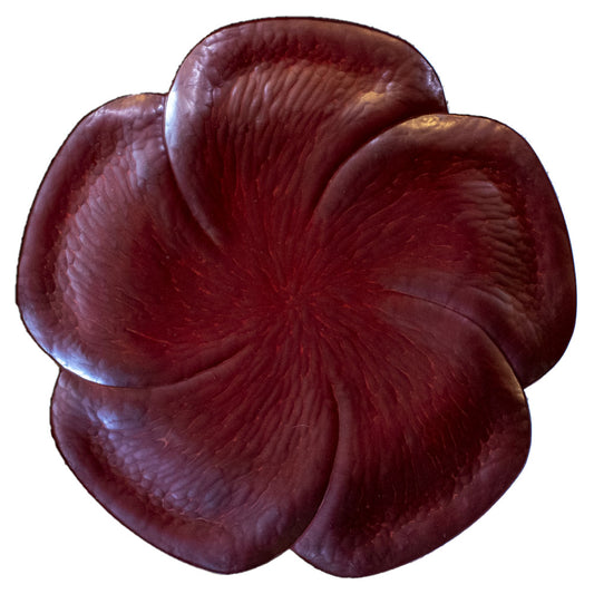 8-inch plum-shaped plate with a sword mark