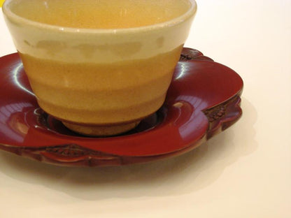 soucoupe à tasse(13.5cm)　forme de prune